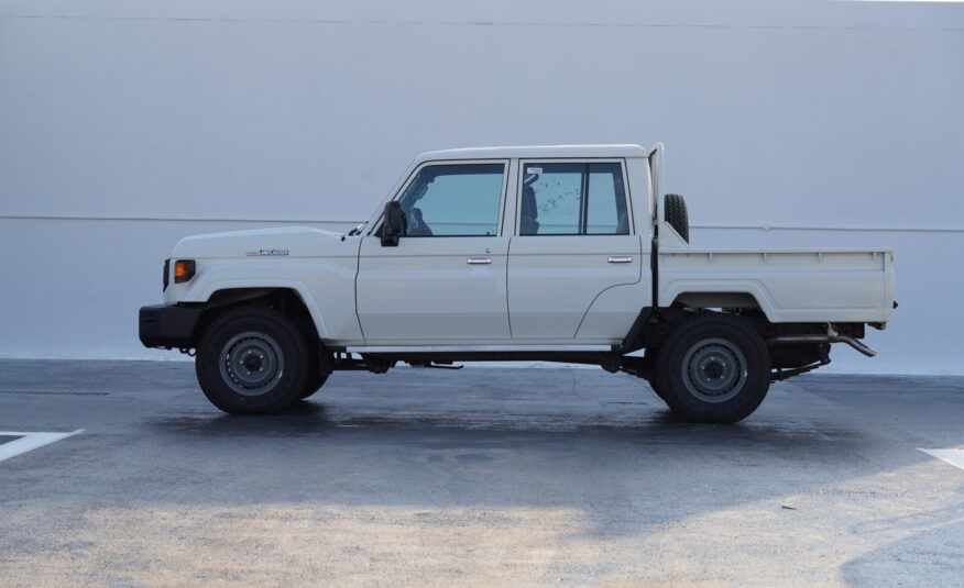 2024 TOYOTA LAND CRUISER 70 LC79 Pick Up 4 DR 4WD 4.2L Diesel MT base