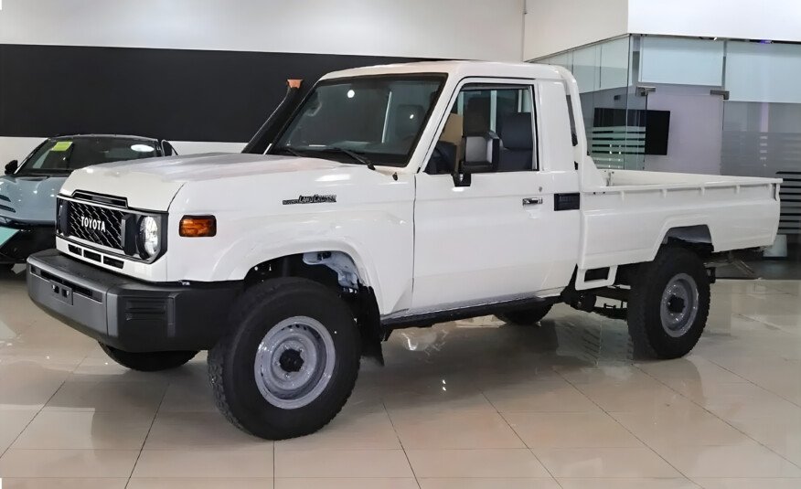 2024 TOYOTA LAND CRUISER 70 LC79 Pick Up 2DR 4.2L Diesel MT