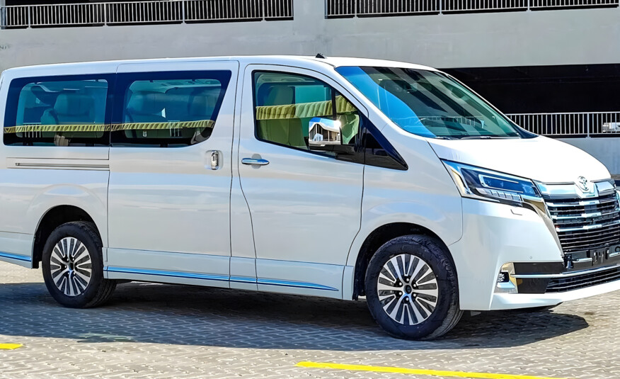 2024 Toyota Granvia 2.8L AT Diesel 6-seater